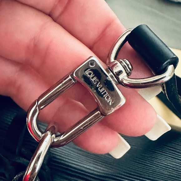 Louis Vuitton Cluny Top Handle purse - Picture 11 of 15